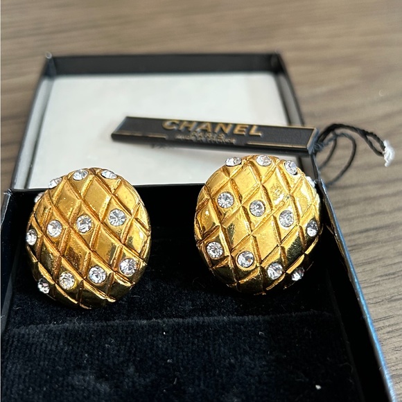CHANEL Jewelry - VINTAGE CHANEL GOLD CRYSTAL QUILTED CLIP-ON EARRINGS